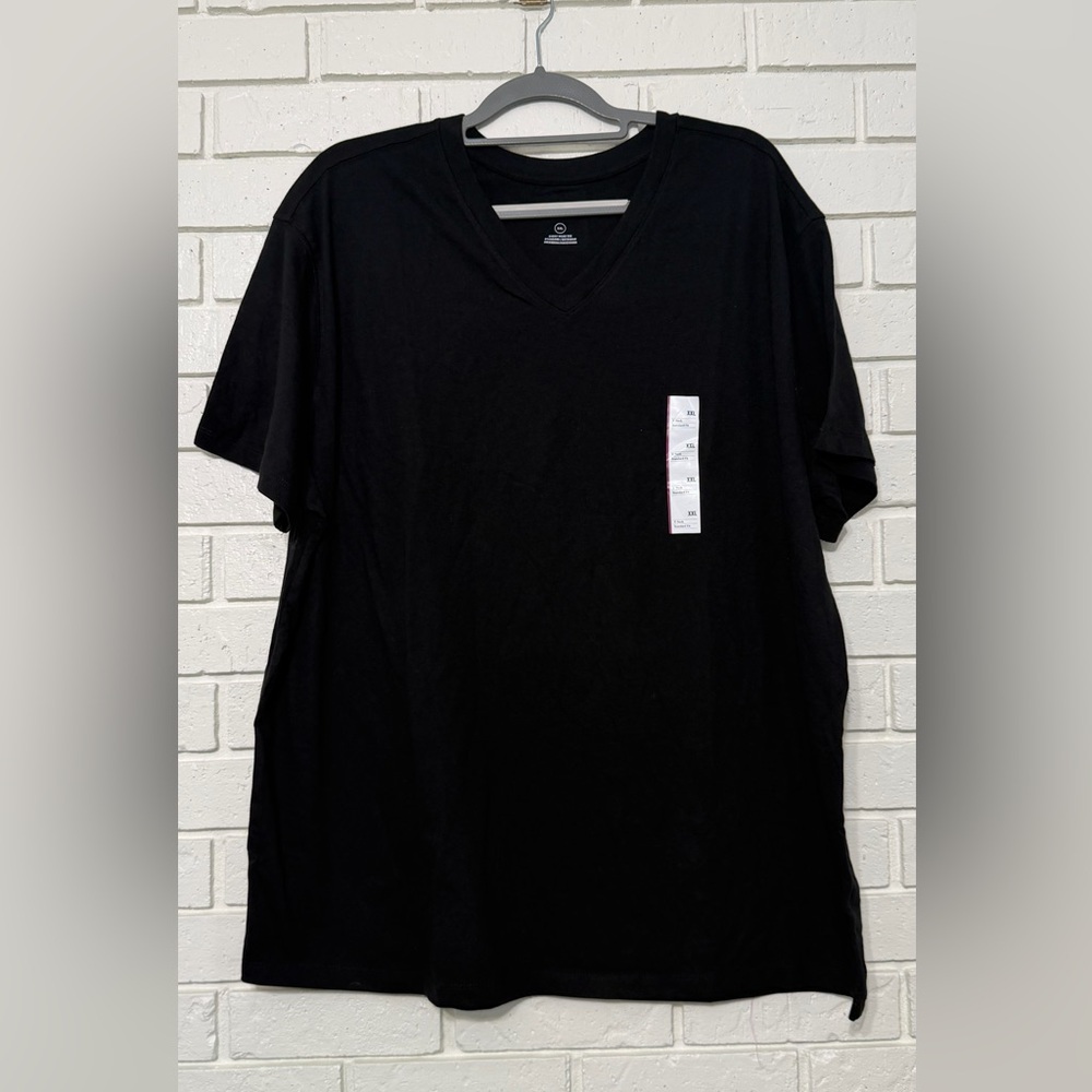 Men’s Goodfellow Black V-neck tee. Size XXL. NWT